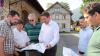 Der Bundestagsabgeordnete Stephan Stracke (Dritter von rechts) traf sich auf dem Bahnhofsgelände in Pfronten-Ried mit Bürgermeister Alfons Haf (Zweiter von links), dessen Stellvertreter Dr. Alois Kling (Dritter von links), Bauamtsleiter Karl Hörmann (links) sowie dem Leiter der Ortsentwicklung Jan Schubert (rechts), um über die hier geplanten Entwicklungsprojekte und die damit verbundenen Herausforderungen zu sprechen. Mit von der Partie war auch der Nesselwang Bürgermeister Pirmin Joas (Zweiter von rechts).