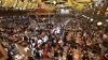 Viel los am letzten Tag: Oktoberfestbesucher feiern im Paulaner-Festzelt.