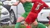 Ein Treffer von Nico Uhrmann (rot) wäre am Sonntag am Stöttwanger Sportplatz sicher gern gesehen. Der SVS spielt gegen den FSV Marktoberdorf.