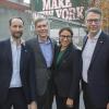 Minister Markus Blume (rechts) ist in New York mit Vertretern der Stiftung  Kulturzukunft unterwegs: (von links) Markus Michalke, Max Wagner und Anna Kleeblatt.