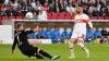 VfB-Profi Deniz Undav schlenzt den Ball zum 1:0 ins Kieler Tor. VfB-Profi Deniz Undav schlenzt den Ball zum 1:0 ins Kieler Tor.