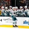 Nico Sturm (7) erzielte sein erstes Saisontor für die San Jose Sharks.