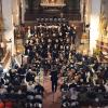 Ein beeindruckendes Kirchenkonzert präsentierten der Neuburger Liederkranz, das Kammerorchester Dieter Sauer und die Solisten im Baringer Münster.  