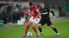 Der Karlsruher SC um Dzenis Burnic (r) hatte seine Mühe mit den Kickers Offenbach um Dimitrij Nazarov. Der Karlsruher SC um Dzenis Burnic (r) hatte seine Mühe mit den Kickers Offenbach um Dimitrij Nazarov.