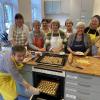 Die Fleißigen Bienchen haben für den guten Zweck knapp 130 Kilo Plätzchen gebacken. Der Erlös geht zu 100 Prozent an unser Leserhilfswerk Kartei der Not.