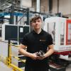 Luca Kubik ist glücklich mit seiner Ausbildung zum Industriemechaniker bei OilQuick.