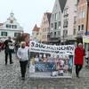 In Aichach fand am Samstag erneut eine Solidaritätskundgebung für einen in der Justizvollzugsanstalt (JVA) Aichach inhaftierten Bundeswehrsoldaten statt. Rund 130 Menschen nahmen nach Polizeiangaben an der Kundgebung und dem anschließenden Protestzug zur JVA teil. 