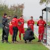 Betretene Mienen beim TSV Möttingen: Das 0:5 beim FC Mertingen schlug den Spielern von Trainer Edi Fischer verständlicherweise aufs Gemüt.