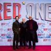 Chris Evans (l-r), J.K. Simmons und Dwayne Johnson auf dem Roten Teppich zur Weltpremiere des Films «Red One – Alarmstufe Weihnachten».