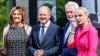 Bundeskanzler Olaf Scholz (SPD, 2.v.l) und seine Frau Britta Ernst (l) stehen mit Bundestagsvizepräsident Wolfgang Kubicki (FDP) und seiner Frau Annette Marberth-Kubicki an der Kirche.