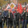 Die Mitarbeiter des Augsburger Getriebe-Spezialisten Renk gingen am Dienstag für mehr Lohn und Gehalt auf die Straße.