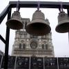 Als materielles Erbe der Olympischen Spiele wird die während der Wettkämpfe im Stadion stehende Glocke in Notre-Dame aufgehängt.