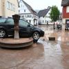 Das Hochwasser im Juni dieses Jahres hat in Ruderberg (Baden-Württemberg) ein Auto weggespült. (Archivbild)