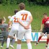 Das 2:0 im Hinspiel für den TSV Wertingen: Robert Tsebeliuk (rechts) köpft an Cosmos-Torwart Daniel Mrozek (links) vorbei ein. Nach 90 Minuten feierten die Zusamstädter ihren ersten Landesliga-Sieg (3:1).