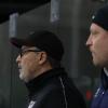 Der EV Bad Wörishofen (blaue Trikots) gewinnt das Derby gegen den ESV Buchloe 1b (weiße Trikots) klar mit 5:0 und führt damit die Tabelle in der Eishockey-Bezirksliga West an. 