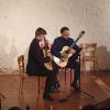 Ein Feuerwerk auf zwei Gitarren präsentierten das Duo Tonell im Rahmen eines Hochschulkonzertes der Gitarrenklasse Würzburg (von links): Tom Hofmann und Noel Shutina.