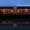 Der «längste Adventskalender der Welt»: Das Eiderkanal-Packhaus im historischen Hafen von Tönning zur Adventsszeit.