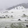 Schneefall bis in tiefere Lagen ist am Mittwoch in Bayern möglich.