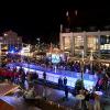 Die Eisbahn ist auf dem Weihnachtsmarkt in Gersthofen immer ein Publikumsmagnet.