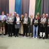 Im Rahmen des 100-jährigen Gründungsjubiläums des Schützengaues Günzburg-Land wurden die Kreis- und Gauschützenkönige proklamiert. Mit dabei beim Gruppenfoto waren auch Vertreter der Kommunalpolitik im Landkreis Günzburg und die Gauschützenmeister von Krumbach und Burgau sowie Günzburgs Gauschützenmeister Siegfried Gallus (rechts außen), der Gausportleiter Manfred Köhler (zweiter von rechts) und Bezirksschützenpräsident Ernst Grail (dritter von links).