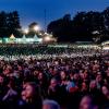 Festivalbesucher feiern beim Wacken Open vor den Bühnen. Die Scorpions waren 2024 Headliner beim Wacken Open Air. 