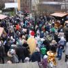 Beim Christkindlmarkt von Eurasburg kommt das ganze Dorf beim Nikolaus-Besuch zusammen. 