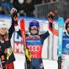 Siegerin Mikaela Shiffrin (Mitte), Katharina Liensberger (links) und Lena Dürr auf Platz drei (rechts) jubeln in Levi.