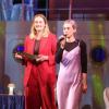 Johanna Seggelke (l) und Paula Tschira erhielten den Deutschen Theaterpreis «Der Faust» in der Kategorie «Ton und Medien» für ihre Arbeit für «WoW – Word on wirecard» bei den Münchner Kammerspielen.