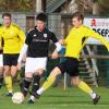 In der Kreisliga Allgäu Nord empfing der SV Oberrieden (schwarz-weiße Trikots) den TSV Ottobeuren (gelb-schwarze Trikots) im letzten Spiel vor der Winterpause.