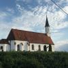 Auf die neue Kirchenverwaltung in Wiffertshausen wartet viel Arbeit. Der instabile Kirchhügel muss saniert werden.