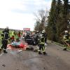 Ein schwerer Verkehrsunfall ist am Montagmorgen zwischen Peterswörth und Offingen passiert.