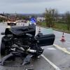 Auf der B16 bei Neuburg hat es am Dienstagmorgen gekracht. 