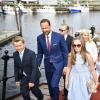 Im Juni 2016 kommt die Familie vor einem Gottesdienst im Nidarosdom anlässlich des 25-jährigen Thronjubiläums von Norwegens König Harald V. und Königin Sonja am Kai in Trondheim, Norwegen, an. Von links: Prinz Sverre Magnus, Kronprinz Haakon, Marius Borg Hoiby, Prinzessin Ingrid Alexandra und Kronprinzessin Mette-Marit: