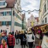 Der Nikolai-Markt bietet sich für die ersten Weihnachtsbesorgungen an.