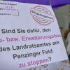 Eine Bürgerinitiative hat über 10.000 Unterschriften gegen den Neubau des Landratsamts in Landsberg gesammelt. 