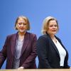 Alarmiert: die beiden Ministerinnen Lisa Paus (links) und Nancy Faeser.