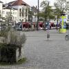 Auf dem Oberhauser Bahnhofsvorplatz - ein Treffpunkt der Augsburger Süchtigenszene - soll es im Zuge der Verlagerung der Hilfseinrichtung zu einer Entzerrung der Lage kommen.