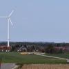 Innerhalb der Verwaltungsgemeinschaft Wertingen hat die Gemeinde Laugna das größte Potenzial für Windkraft. Das Foto zeigt Windräder bei Wortelstetten.