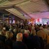 Saxofonisten Jan Grinbert spielte mit seiner Band im Bootshaus des Kauferinger Rudervereins.