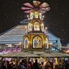 Der Weihnachtsmarkt am Neuburger Schrannenplatz ist der Klassiker unter den Adventsmärkten in der Ottheinrichstadt.