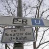 Die Stellplätze auf solchen Parkplätzen sind knapp, deshalb fordert etwa die IHK Frankfurt eine übergreifende Zusammenarbeit zwischen Stadt und Umland.