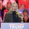 Die ehemalige Generalstaatsanwältin von Florida, Pam Bondi, spricht bei einer Wahlkampfveranstaltung am 2. November 2024 in Greensboro, North Carolina. Der künftige US-Präsident Trump hat Bondi für das Amt der US-Justizministerin nominiert. 