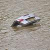 Versunkenes Fahrzeug auf der A421 im Hochwasser: Großbritannien wurde am Wochenende von einem Unwetter heimgesucht, bei dem auch Menschen ums Leben kamen.