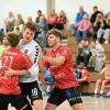 Die Handballer des TSV Aichach (rote Trikots) siegten auch bei der HSG Wittislingen-Lauingen und verteidigten die Tabellenführung.