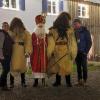 Der Besuch vom Oberpfälzer Nikolaus mit seinen besonders urigen Krampussen war auch für die Besitzer der Alten Mühle, Christiane Waschkies-Hahn (links) und Wolfgang Hahn (rechts), ein Highlight.