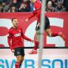 Finn Jeltsch (r.) beim Jubelsprung nach seinem Kopfballtor. Links Julian Justvan, der die Ecke zum 1:0 schlug.