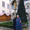 Clara und Dr. Peter Löw laden wieder in den Schlosshof. Die Schirmherrschaft hat der Konstantinische St.-Georgs-Orden übernommen. Peter Löw trägt den Mantel dieses Ordens.