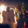 Stimmungsvolles Ambiente bietet der Marktplatz für die achte Bäumenheimer Marktplatzweihnacht. Auch das Christkind schaut vorbei.