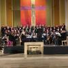 Chor und Orchester beim Christkönigskonzert in der Schondorfer Heilig Kreuz-Kirche.