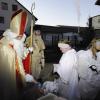 Die Jugendblaskapelle stimmte mit vertrauten Klängen auf den Einzug des Nikolaus ein.